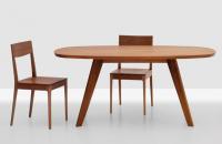 Muebles de maderas nobles y diseños modernos de Zeitraum