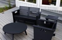Loll, muebles para exterior de materiales reciclados